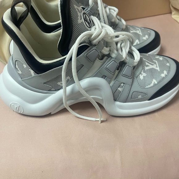 Louis Vuitton Archlight Sneakers - Picture 6 of 10